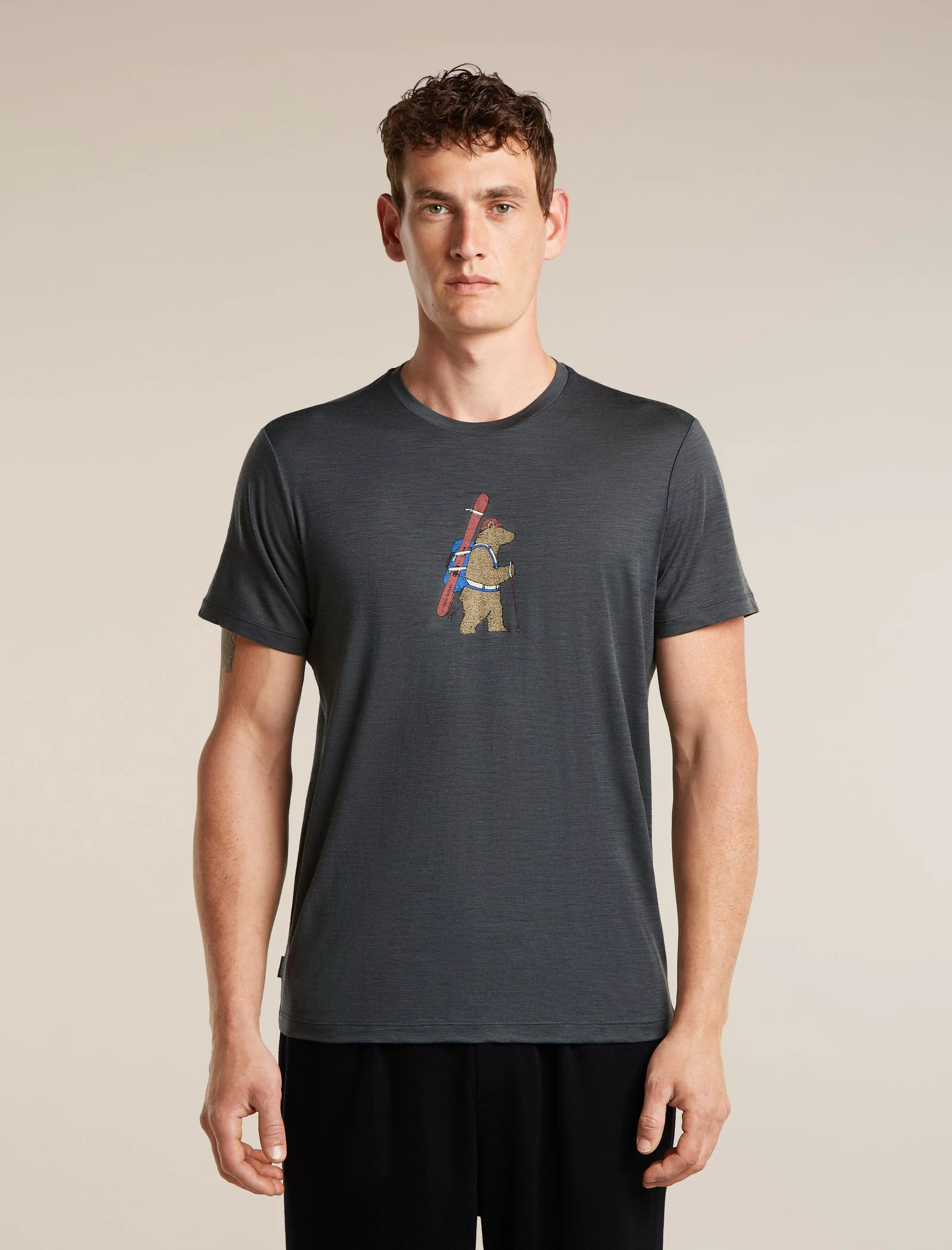 1. Tricou Merino Icebreaker 150 Tech Lite Bear Tour - negru Obsidian