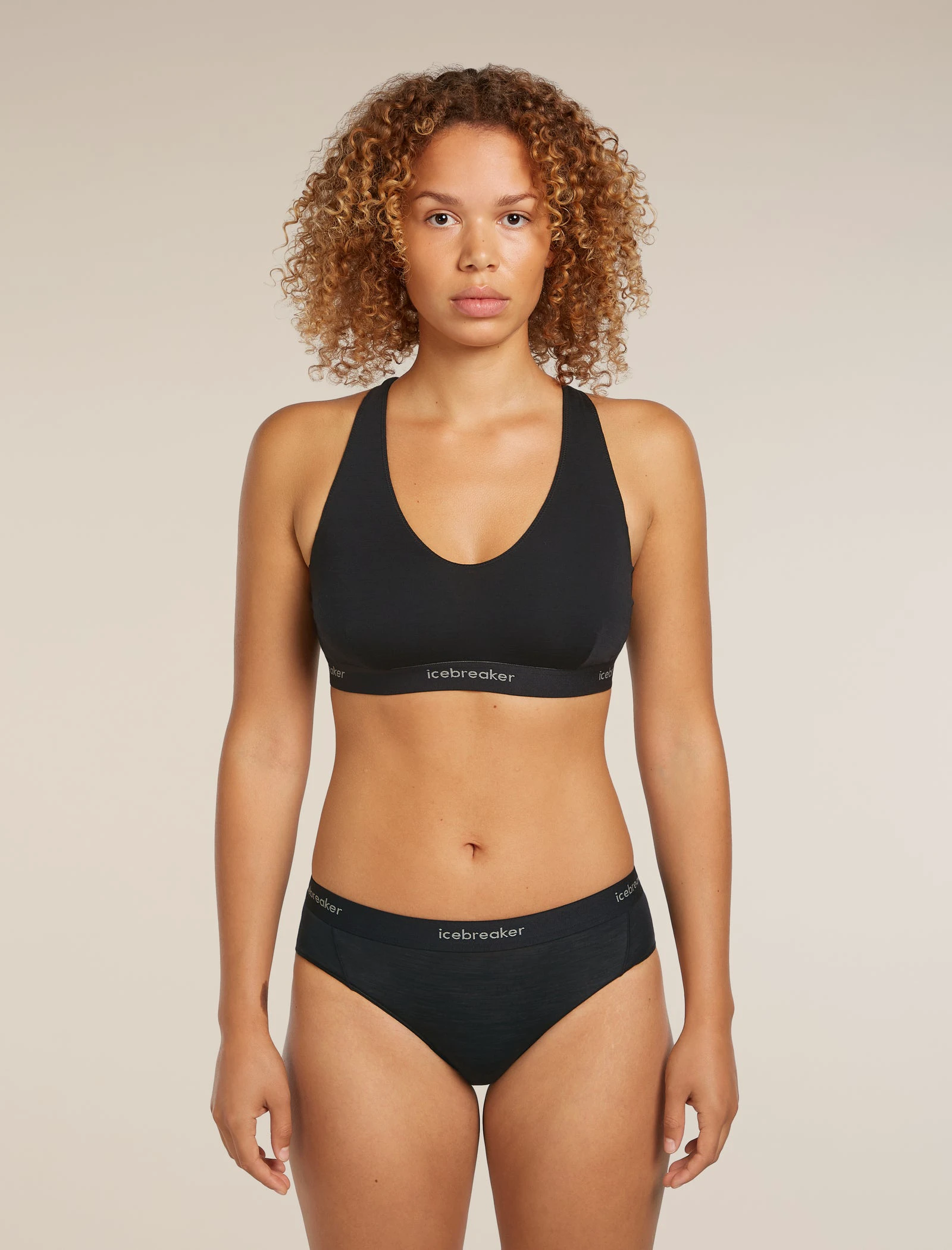 1. Bustieră Merino Icebreaker 125 Sprite Racerback - negru Black