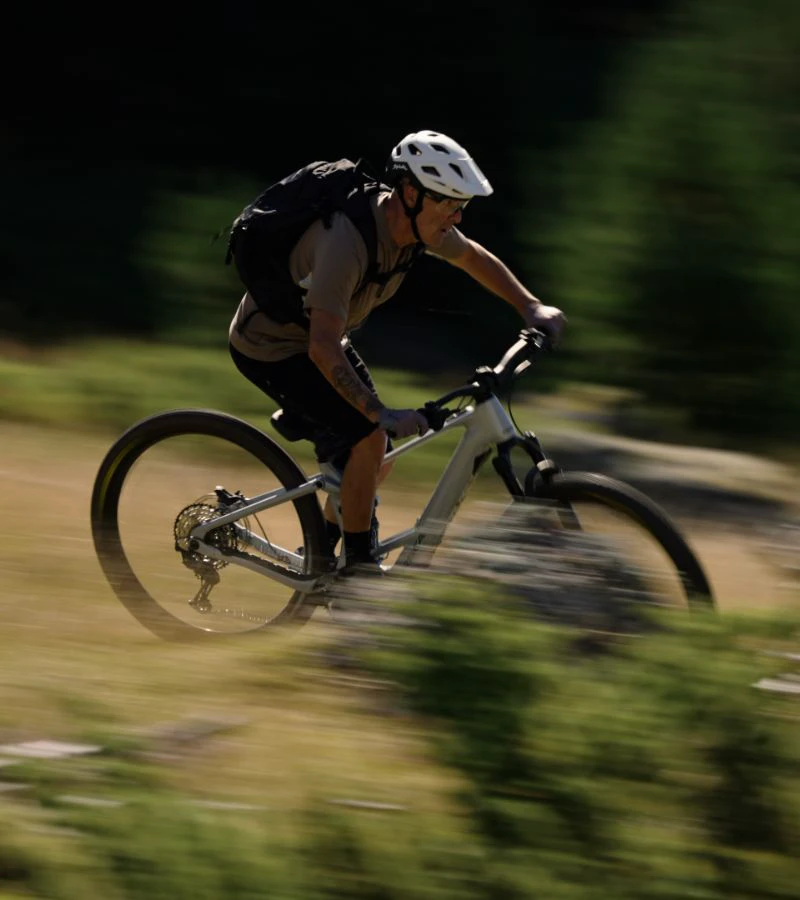 5. Bicicletă electrică eMTB Enduro Orbea WILD M-TEAM - Caramel Carbon View (Gloss) | Cream White (Matt)