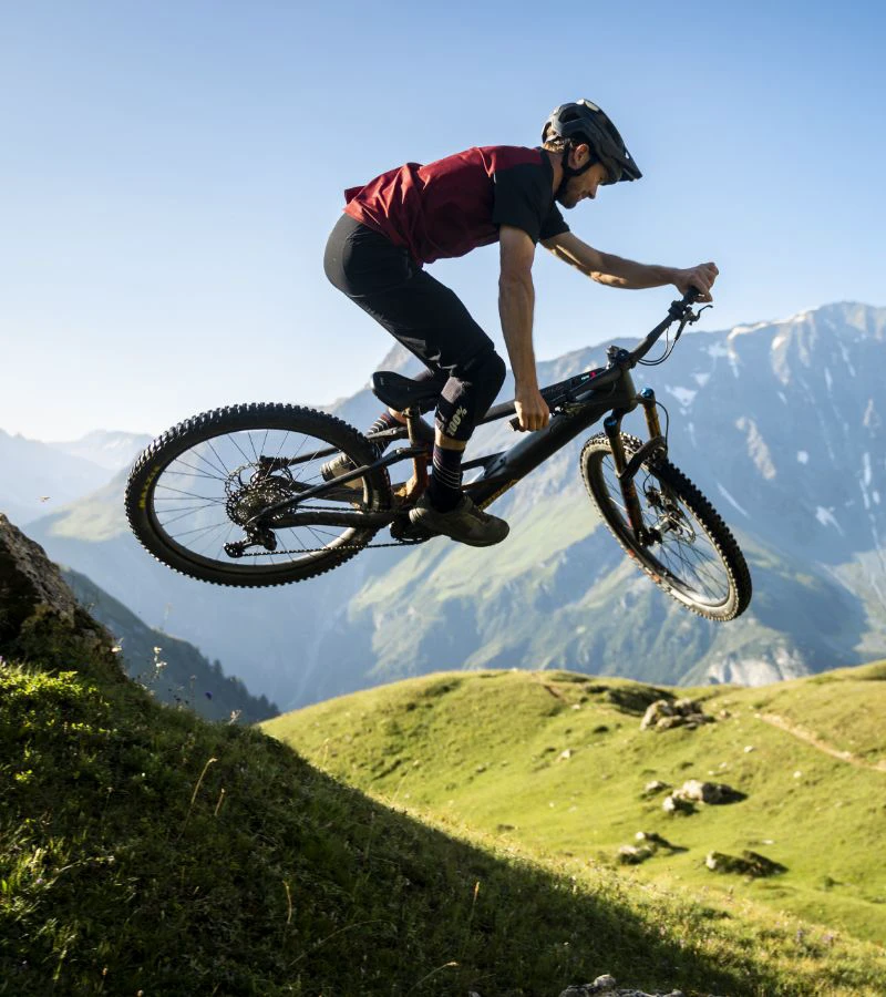 7. Bicicletă electrică eMTB Enduro Orbea WILD M-TEAM - Caramel Carbon View (Gloss) | Cream White (Matt)