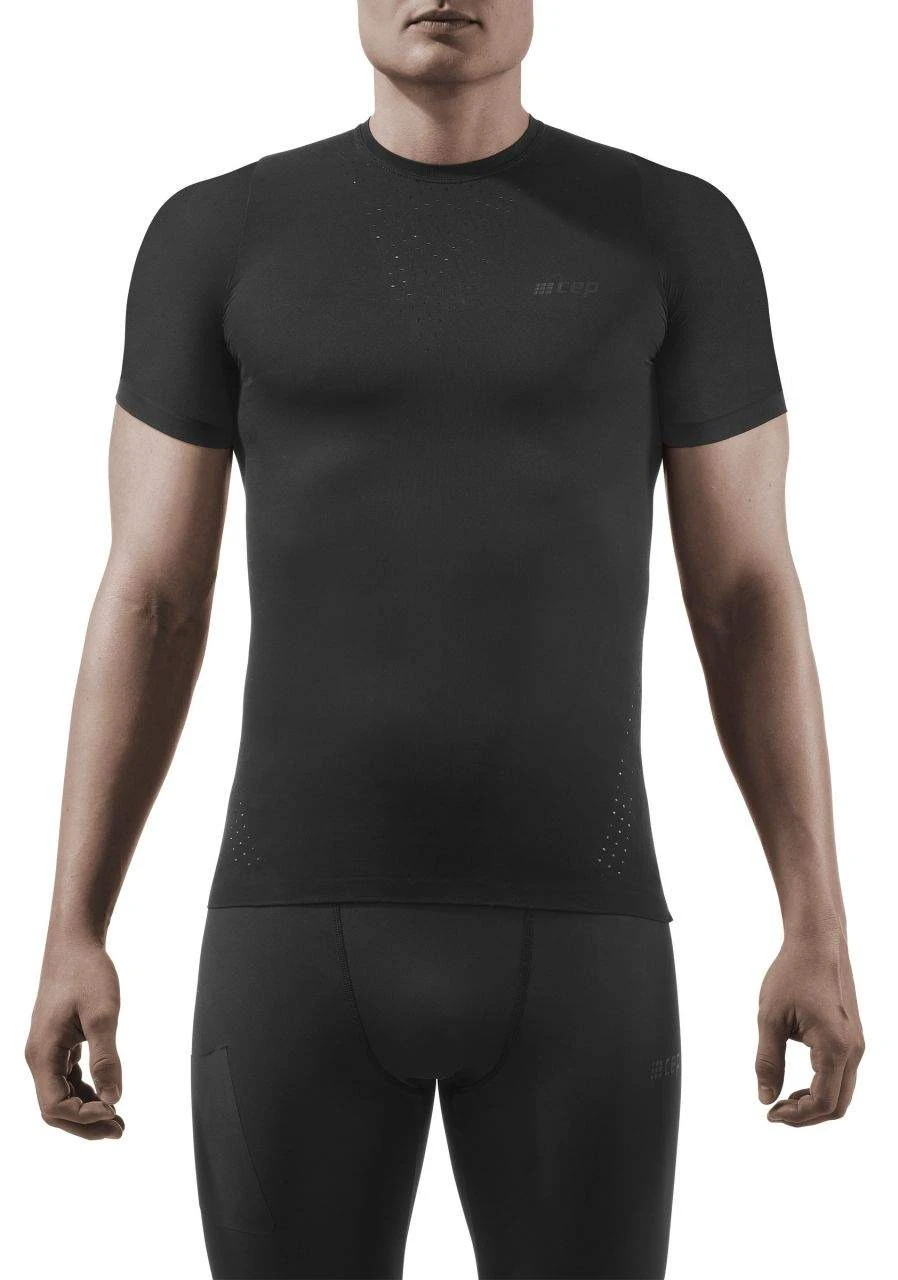 1. CEP - tricou cu maneca scurta - Run UltraLight Shirt - Black