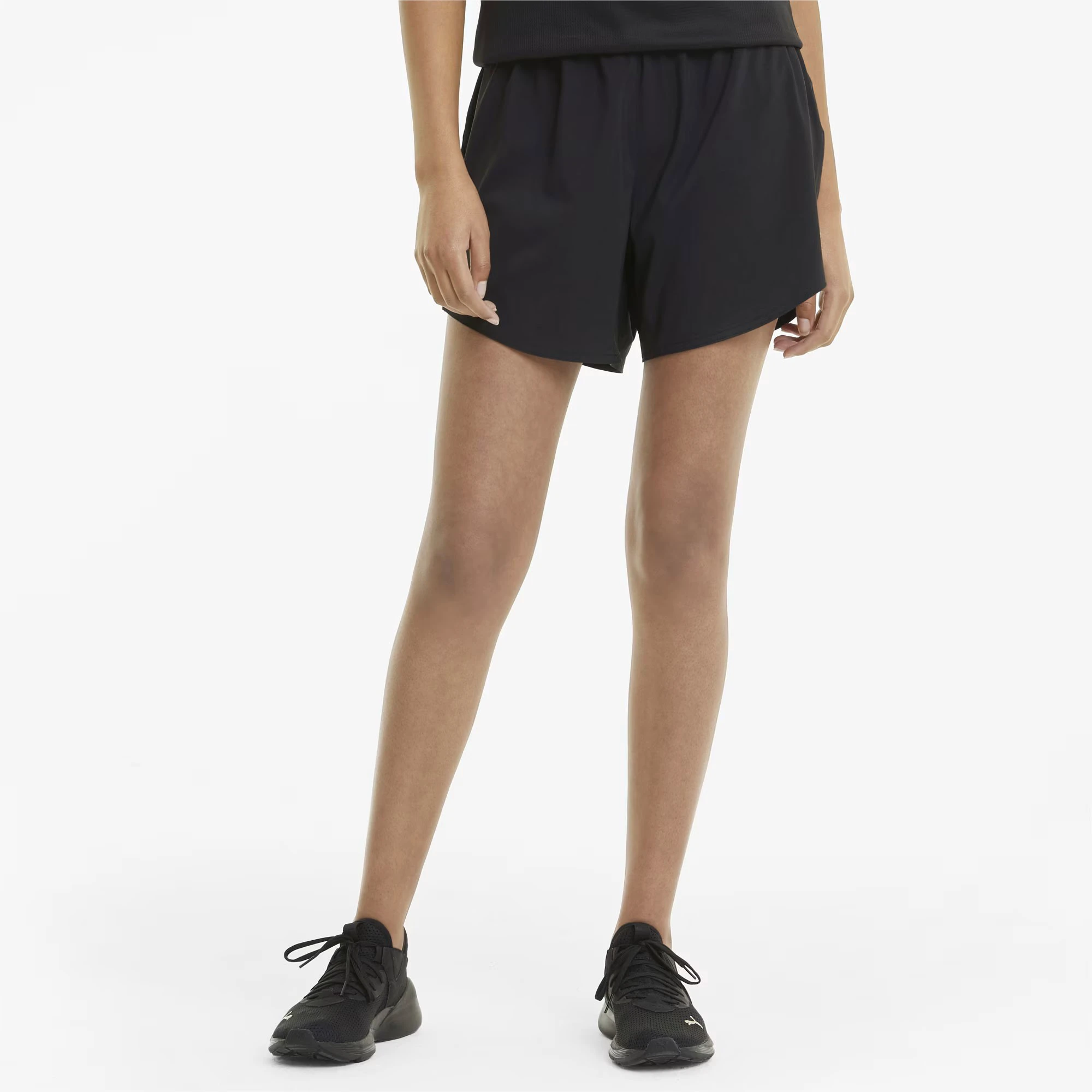 3. Puma - pantaloni scurti pentru femei Run Favorite Woven 5 inch pants - negru