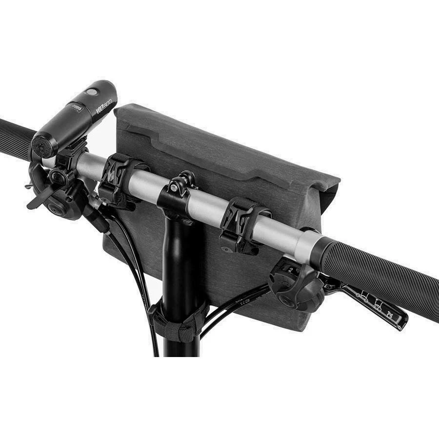 9. Apidura - geanta mica ghidon bicicleta City Handlebar Pack, capacitate 2 litri - gri inchis negru