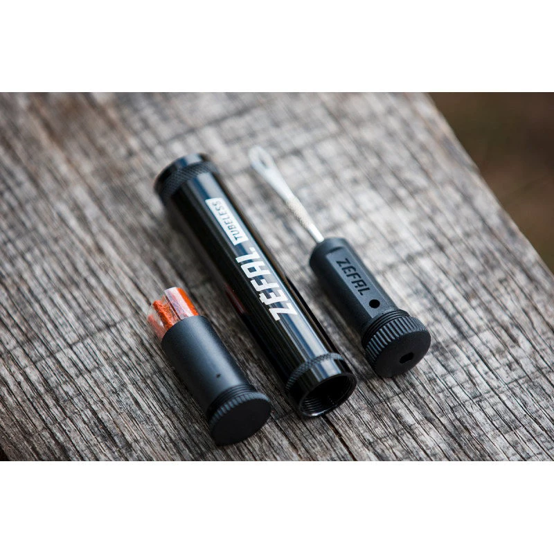 3. Kit de reparatie tubeless ZEFAL - prindere inclusa