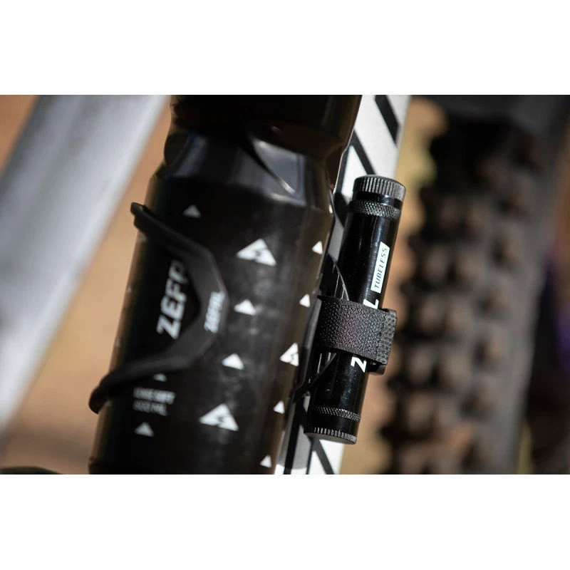 7. Kit de reparatie tubeless ZEFAL - prindere inclusa