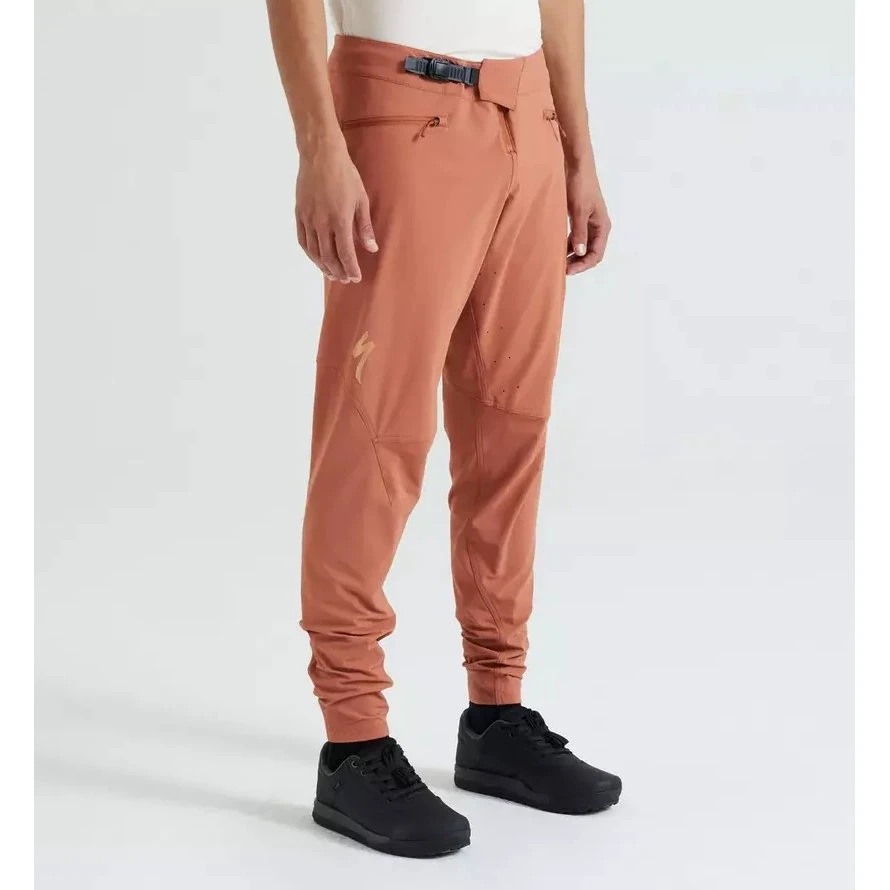 1. Pantaloni SPECIALIZED Trail - Terra Cotta 32