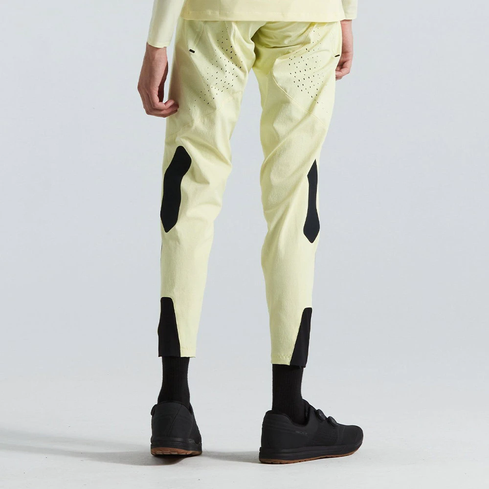 1. Pantaloni SPECIALIZED Butter Gravity - Butter