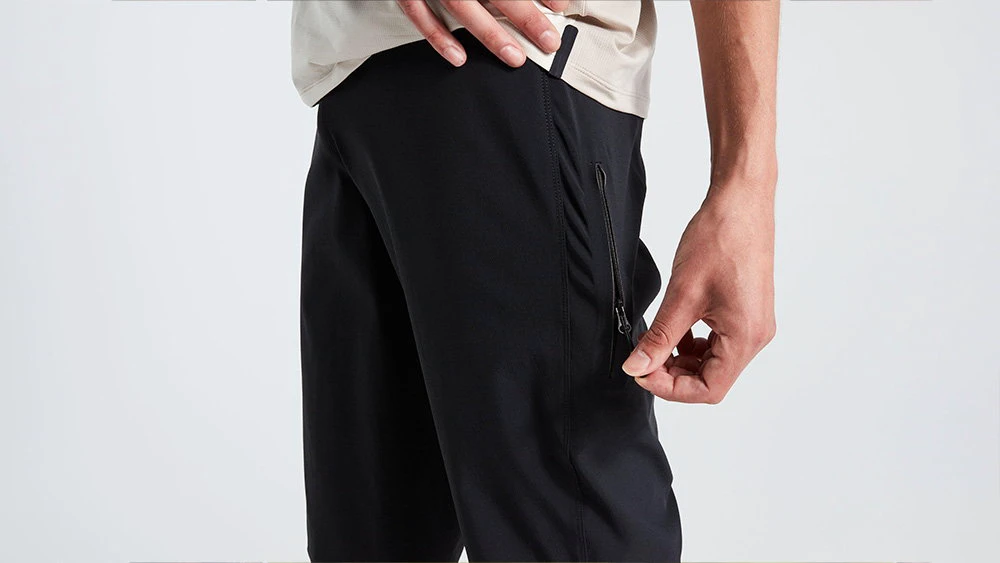 3. Pantaloni scurti SPECIALIZED Men's Trail CORDURA - Black