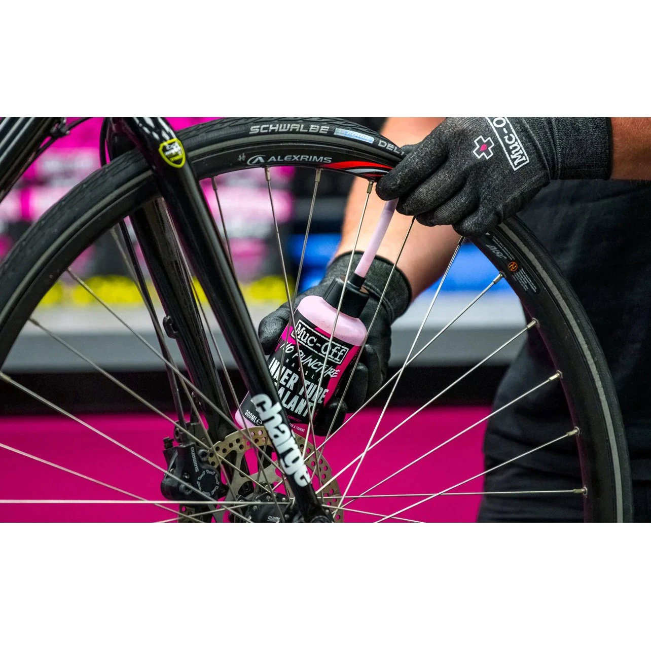 4. Muc-Off - solutie antipana No Puncture Hassle ( (Inner Tube Sealant) - 5 litri