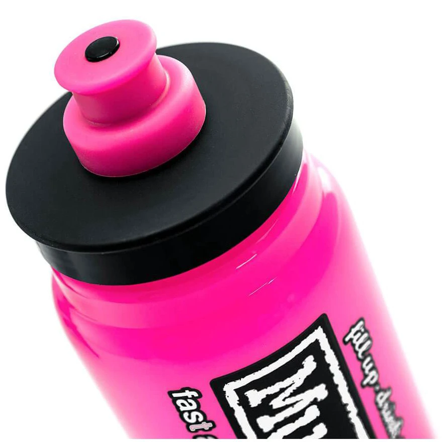 2. Muc-Off - bidon apa X Elite Fly Water Bottle Roz - 550ml