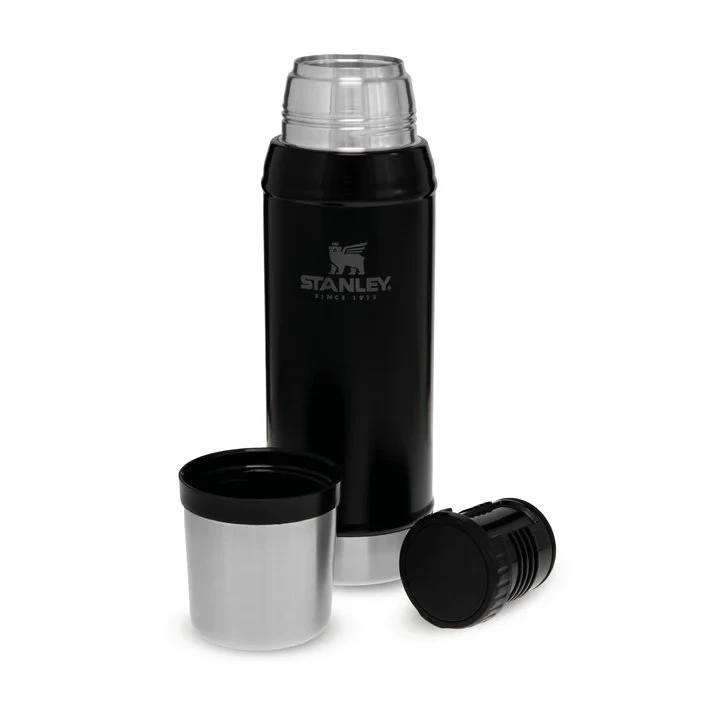 4. Stanley - termos clasic cu maner The Legendary Classic Bottle -negru mat piatra - 750 ml
