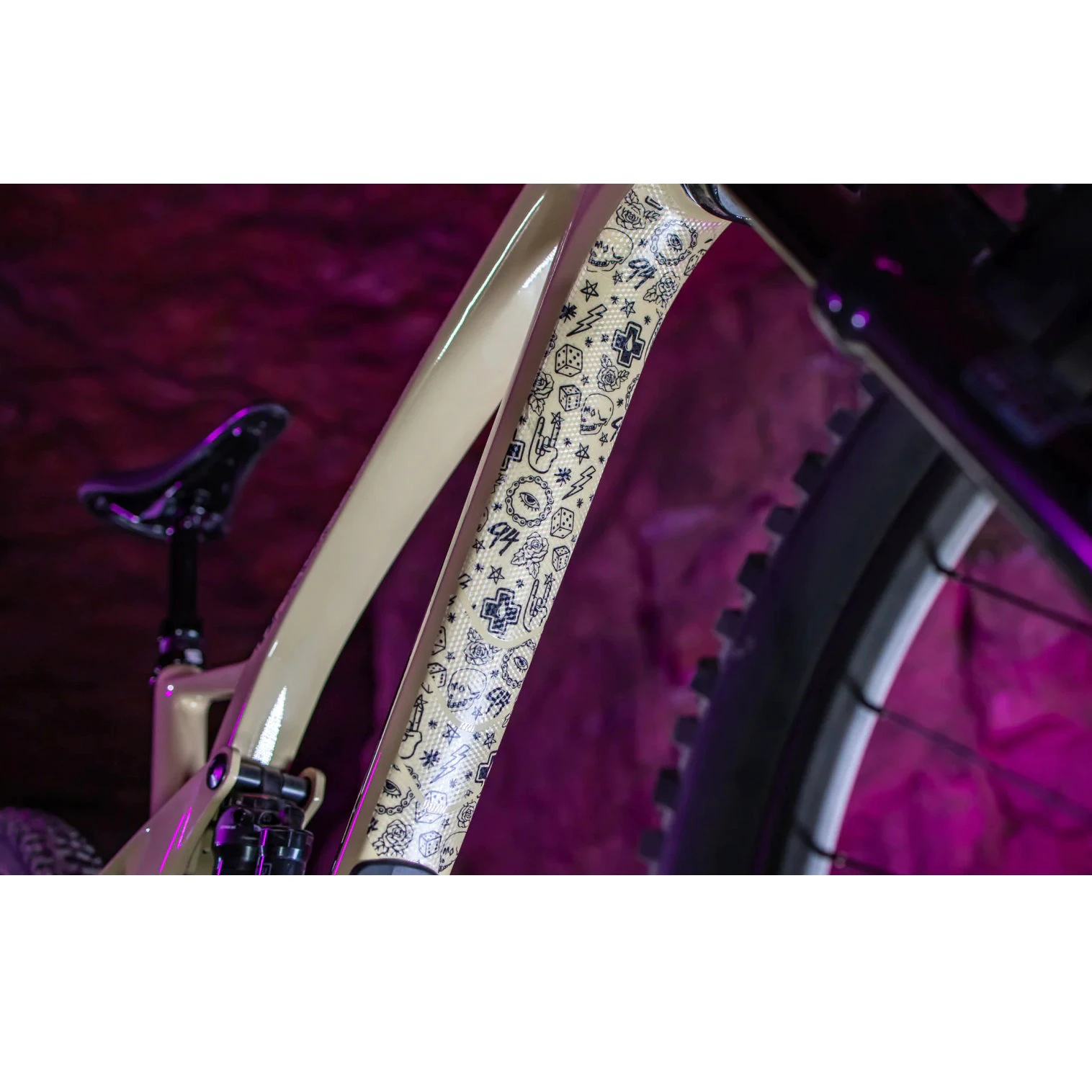 6. Muc-Off - set stickere protectie cadru bicicleta Frame Protection Kit E-MTB - Punk
