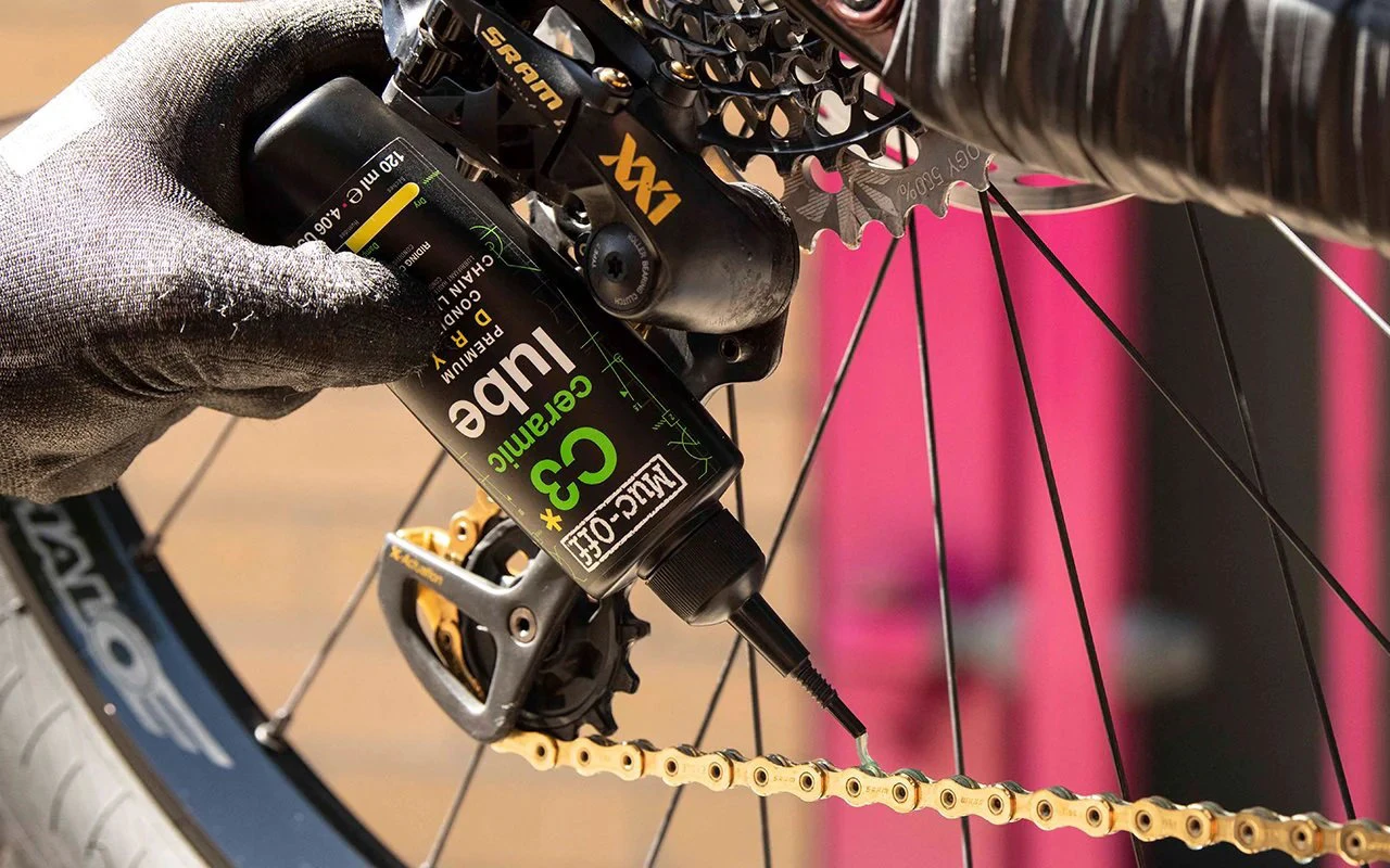 3. Muc-Off -lubrifiant lant bicicleta C3 Ceramic Dry Lube - mini doza 5ml