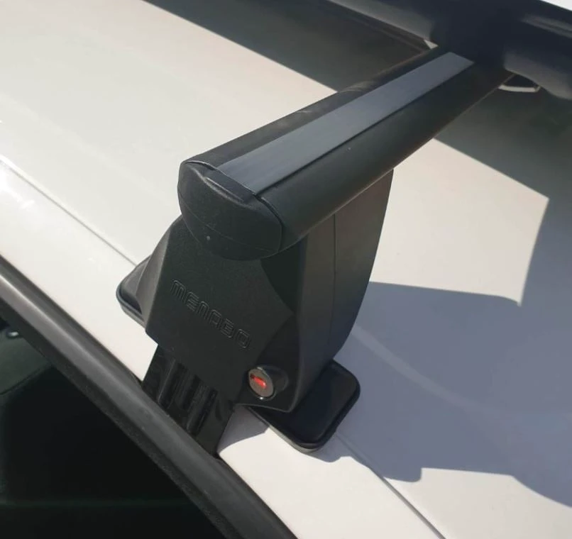 8. Bare transversale Menabo Delta Black pentru Volkswagen Touran I (1T), 5 usi, model 2010-2015
