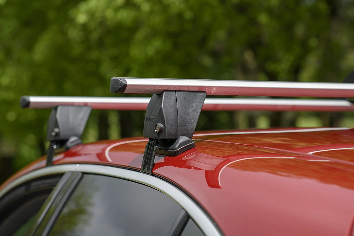 6. Bare transversale Menabo Delta Silver pentru Alfa Romeo 147, 3 usi, model 2000-2010
