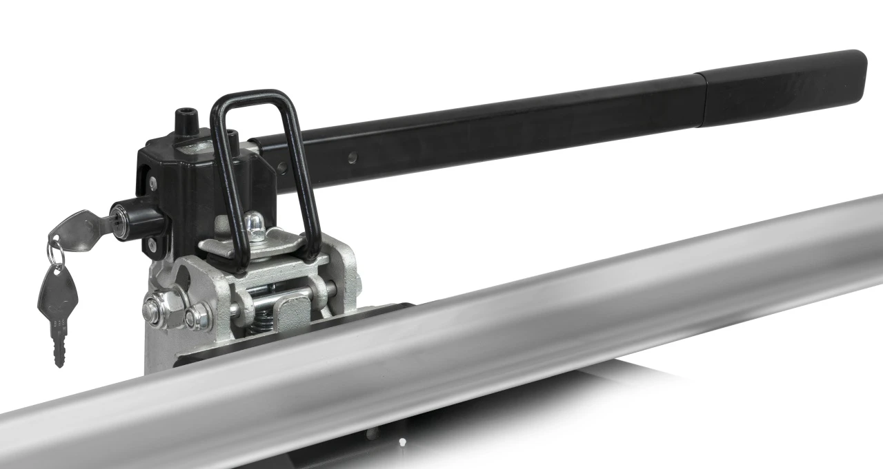 3. Suport biciclete Menabo Merak Rapid pentru 2 biciclete cu prindere pe carligul de remorcare
