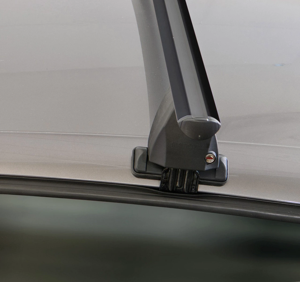 3. Bare transversale Menabo Delta Black pentru Ford Mondeo IV, 4 usi, model 2014+