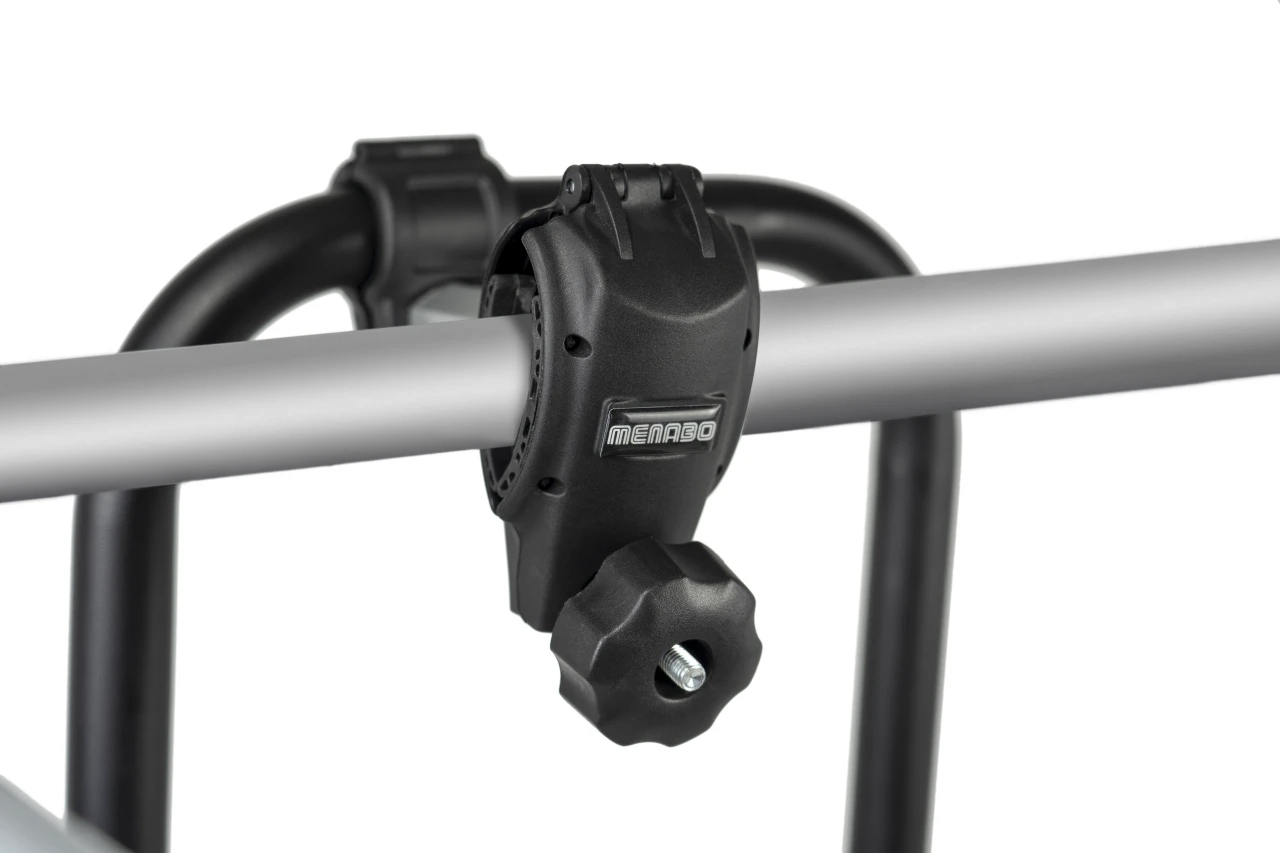 4. Suport biciclete Menabo Merak Tilting pentru 2 biciclete cu prindere pe carligul de remorcare