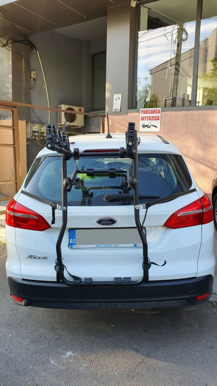 11. Suport biciclete Menabo Viper pentru 3 biciclete cu prindere pe haion/portbagaj