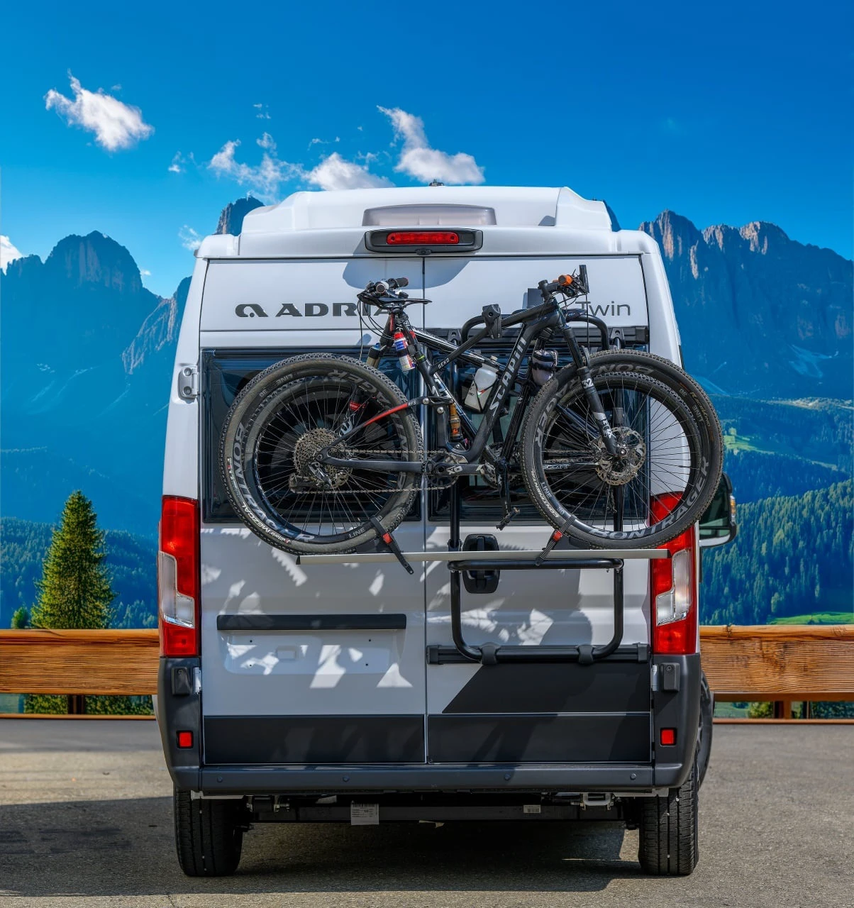 7. Suport biciclete autorulota Menabo Tremont Peugeot Boxer 2006-2014