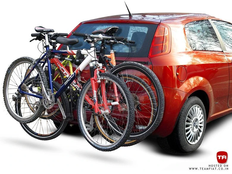 4. Suport biciclete Menabo Marius pentru 3 biciclete cu prindere pe carligul de remorcare