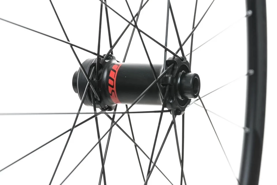 2. Set roti SYNCROS RR 2.0 Aluminum Clincher Disc 700c