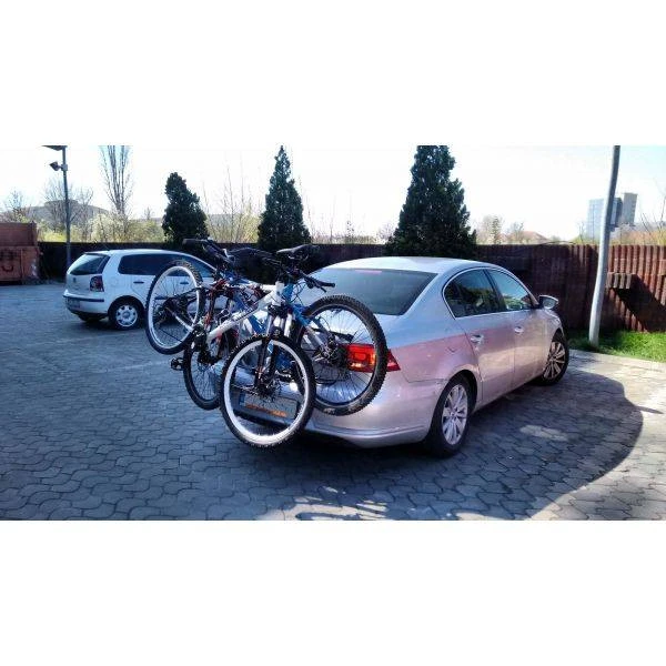 6. Suport pentru 3 biciclete cu prindere pe haion/portbagaj Menabo Biki