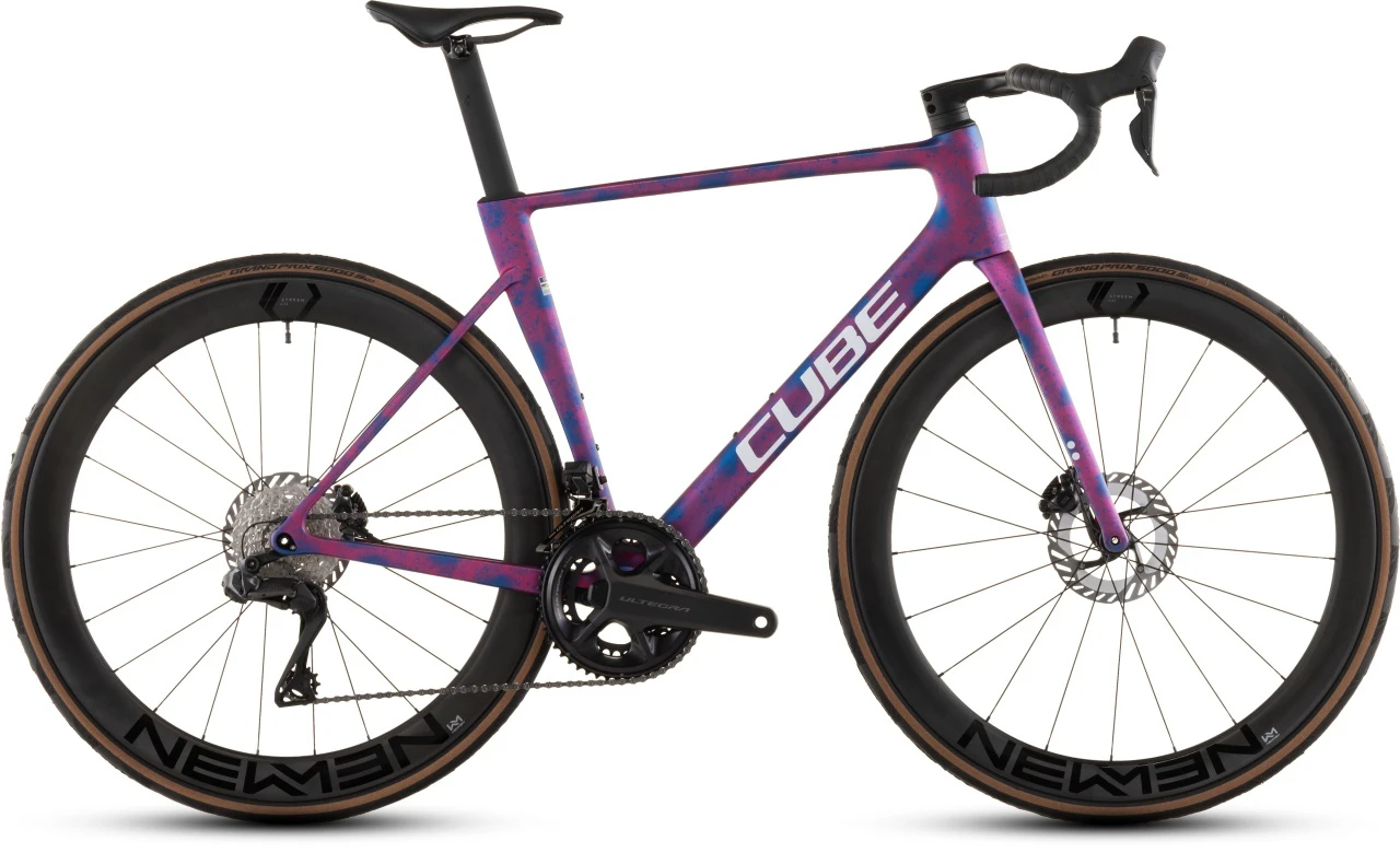 1. BICICLETA CUBE LITENING AIR C:68X RACE DAZZLEPINK BLUE