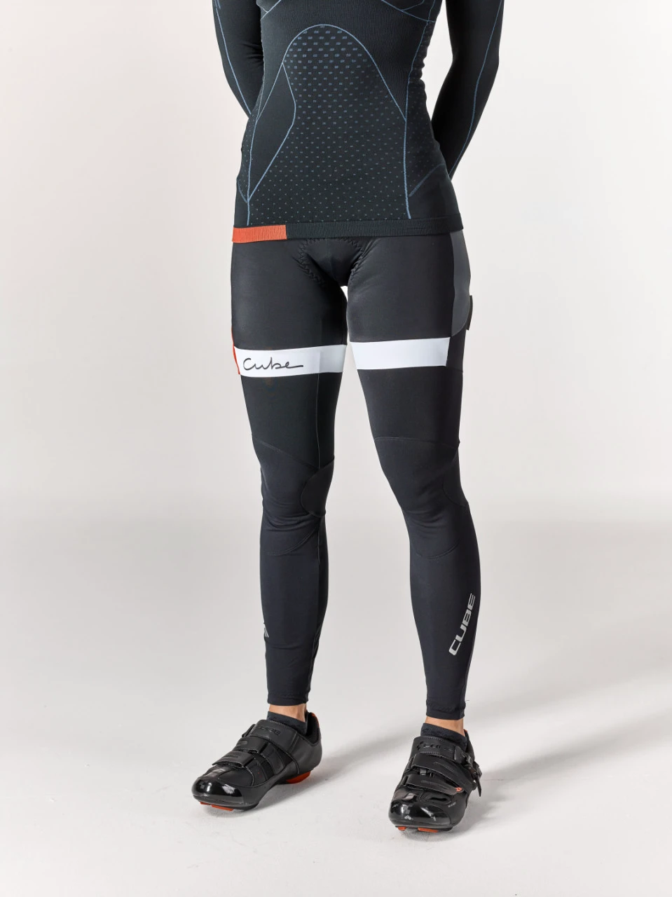 4. Incalzitoare Picioare CUBE Blackline