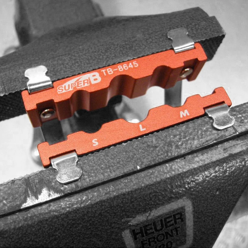 3. Scula Protectie Ax/Filete SUPER B TB-8645