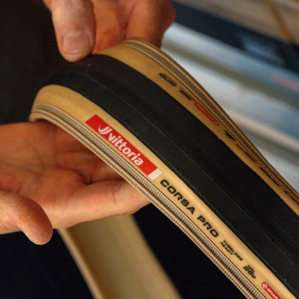 1. Anvelopa VITTORIA Corsa PRO Tubeless-Ready 700x29C(29-622) WR Cotton Tan 290 g
