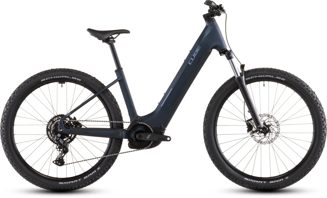 1. BICICLETA ELECTRICA CUBE REACTION HYBRID PERFORMANCE 600 EASY ENTRY INDIGOBLUE REFLEX