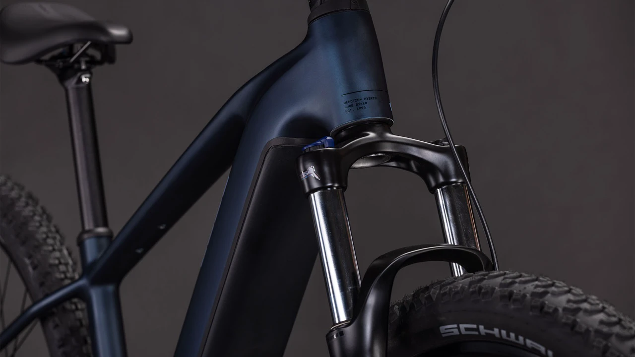 10. BICICLETA ELECTRICA CUBE REACTION HYBRID PERFORMANCE 600 INDIGOBLUE REFLEX