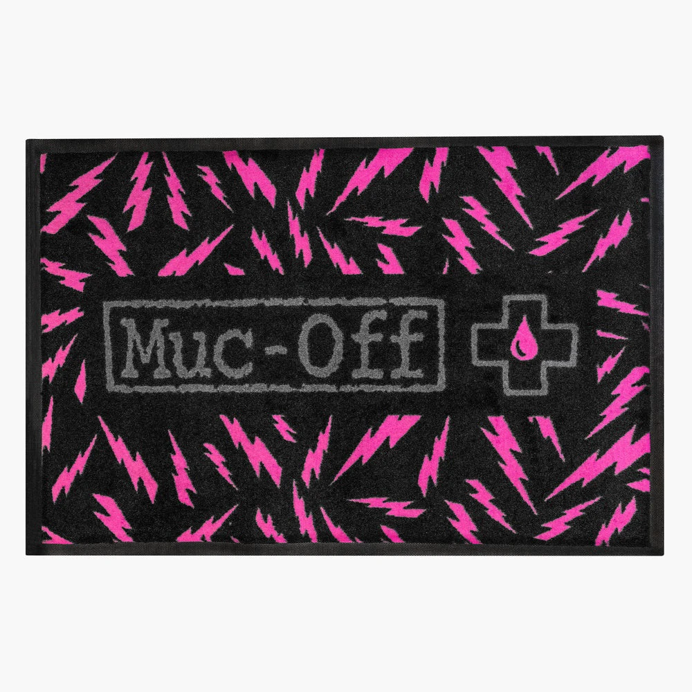 1. Covor absorbant Muc-Off Ridiculously Absorbent Floor Mat 60x90cm