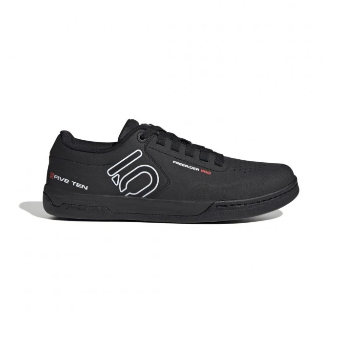 1. Pantofi Mountain Bike FiveTen Freerider Pro Core Black / Cloud White / Cloud White