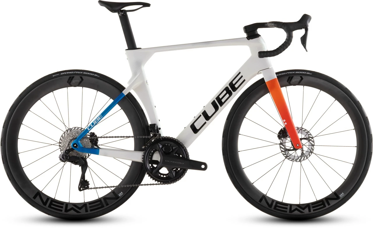1. BICICLETA CUBE LITENING AERO C:68X RACE TEAMLINE