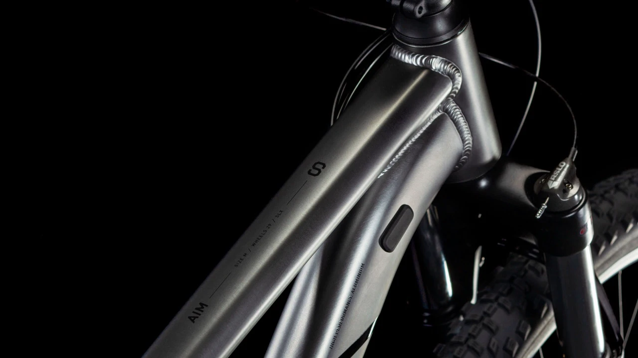2. Bicicleta MTB Hardtail CUBE Aim SLX slateblack´n´black