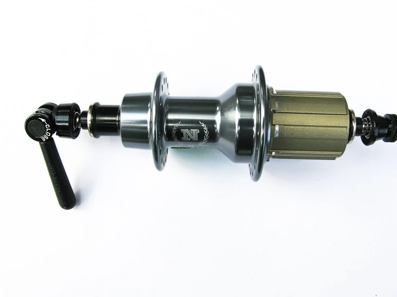 1. Butuc spate Novatec cursiera, titan