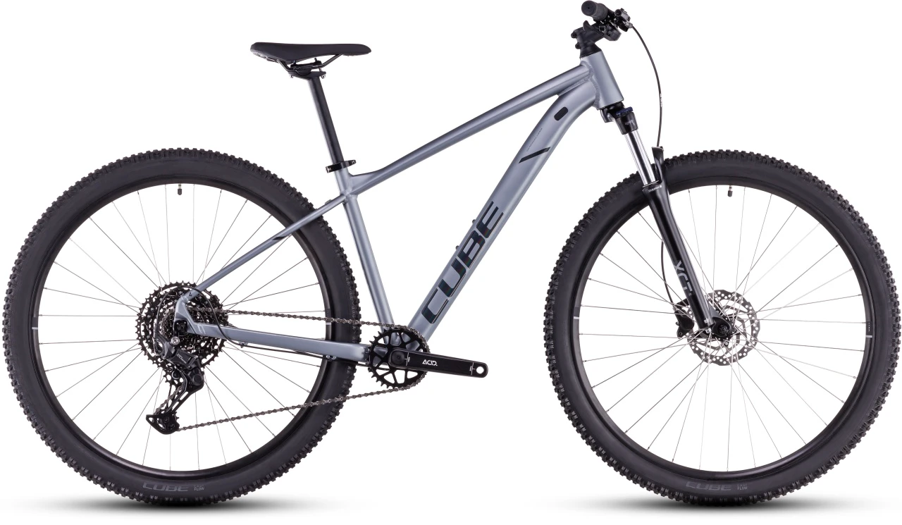 1. Bicicleta MTB Hardtail CUBE Aim Race slategrey´n´rainbowblack