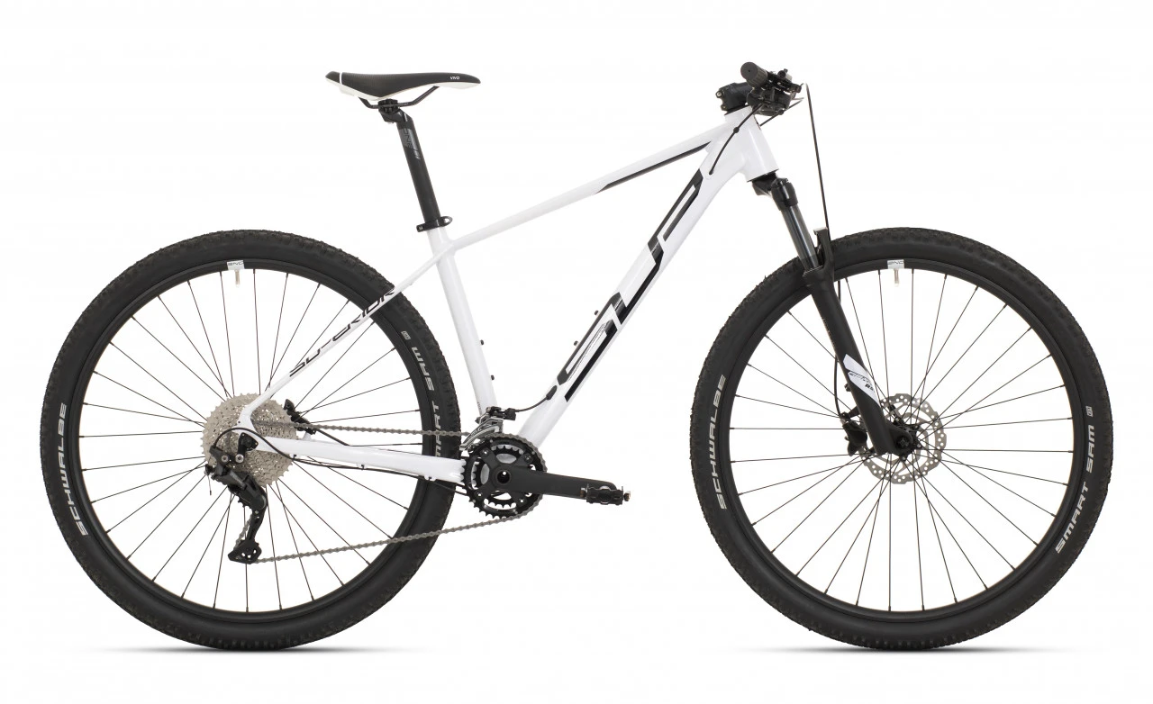 1. Bicicleta MTB Hardtail Superior XC 879 29 Gloss White/Black Metallic