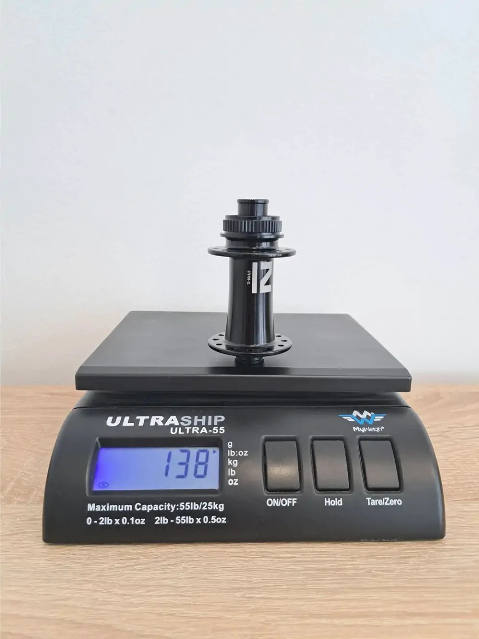 3. Butuc Fata NOVATEC D791SB-12- CL Negru 12x100 mm 32H CenterLock