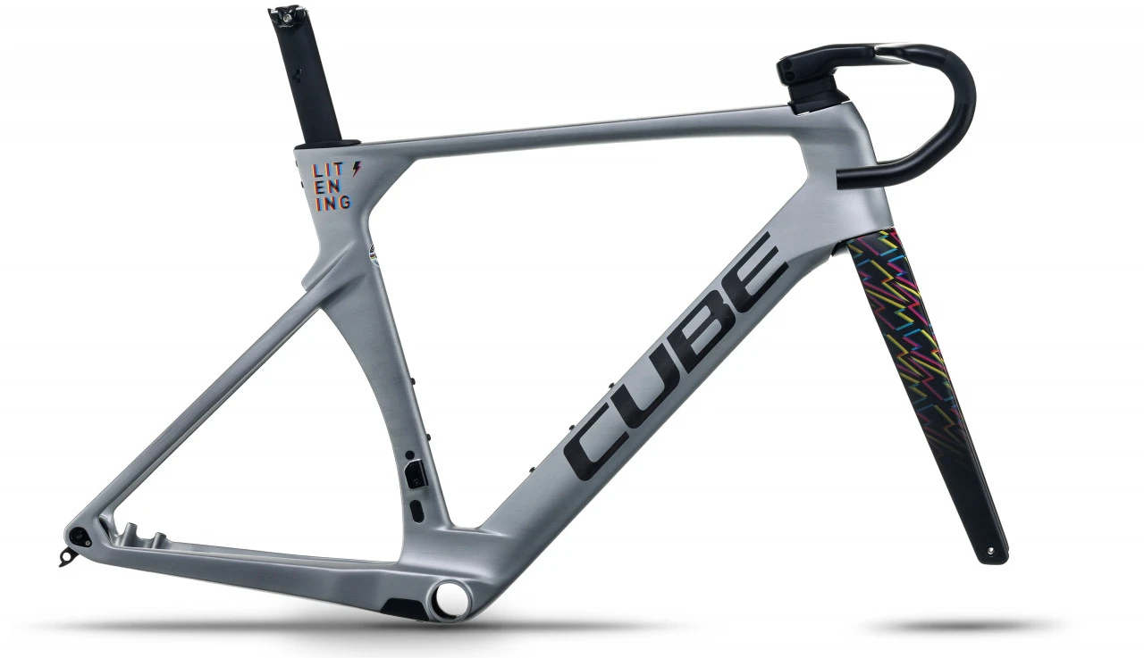 1. CADRU LITENING C:68X LIMITED EDITION 2022 50cm