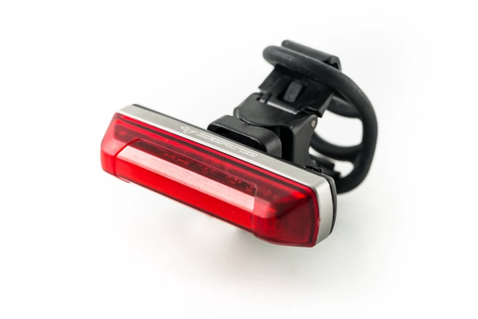 1. STOP BIKE FORCE 350 LUM 7 FUNCTII USB