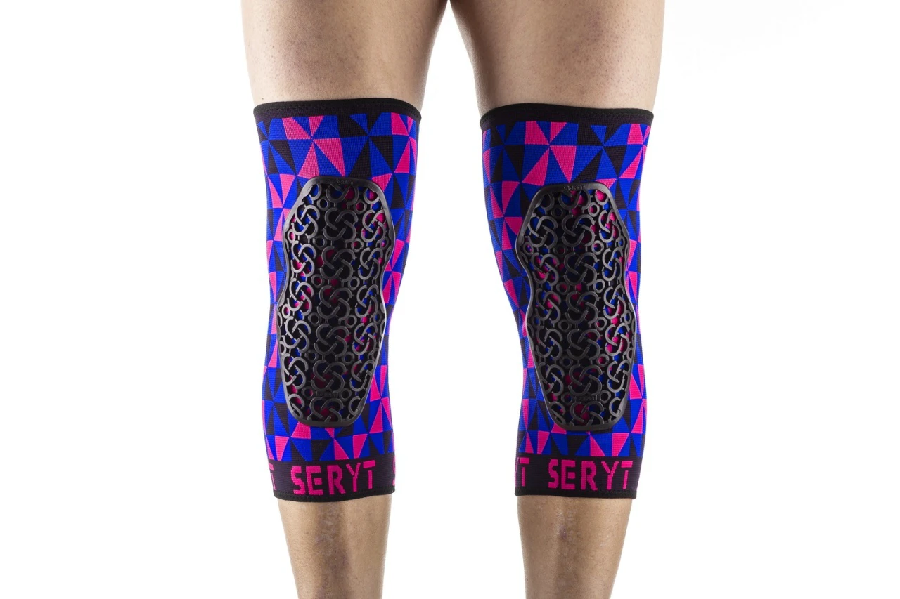1. Protectii genunchi Seryt Arlecchino Pink Blue L/XL