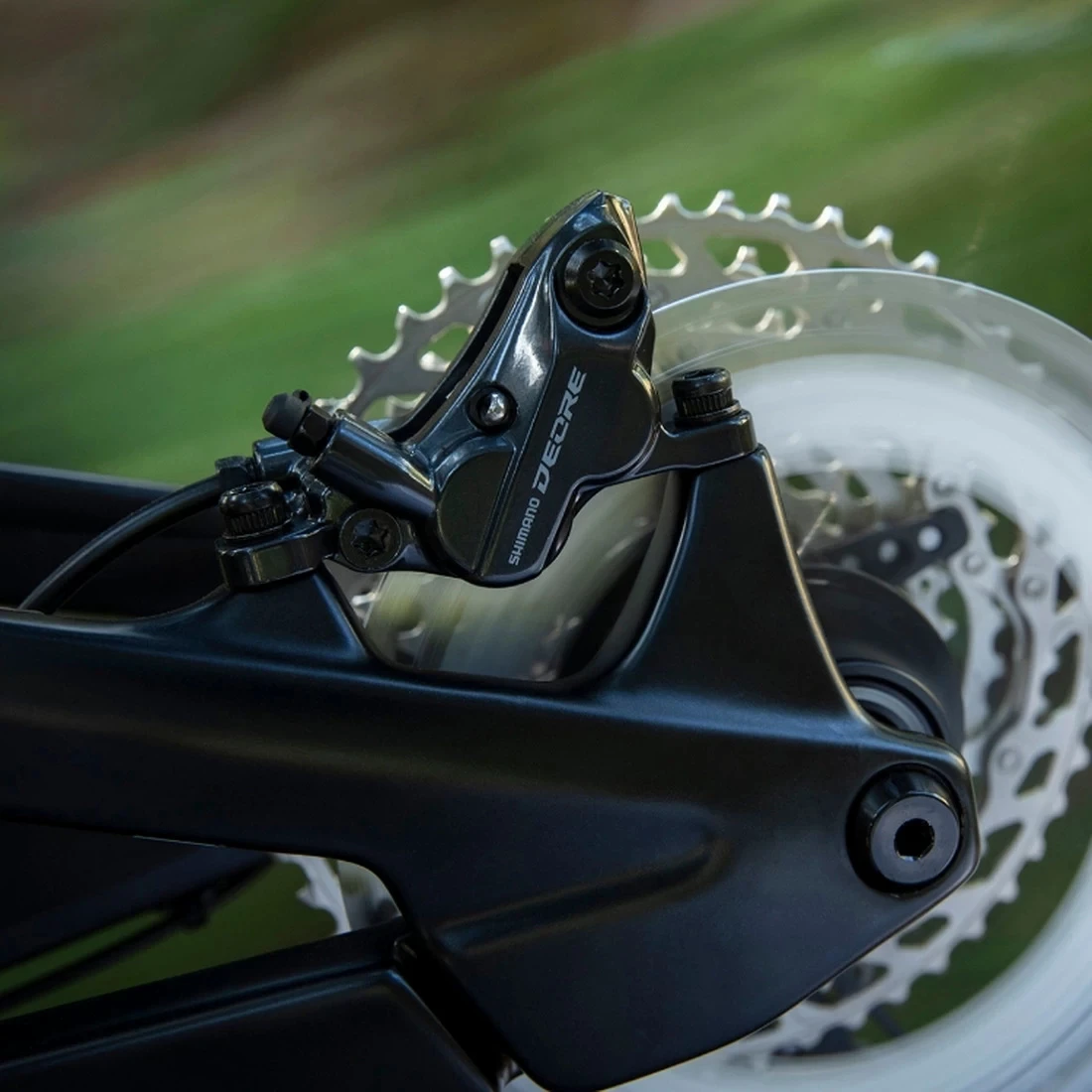 3. Etrier hidraulic SHIMANO Deore BR-M6120 roata fata/spate 4 pistoane Resin