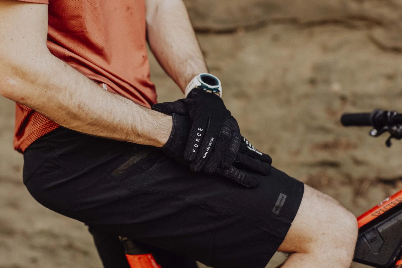 2. Manusi Force MTB Crag Black L