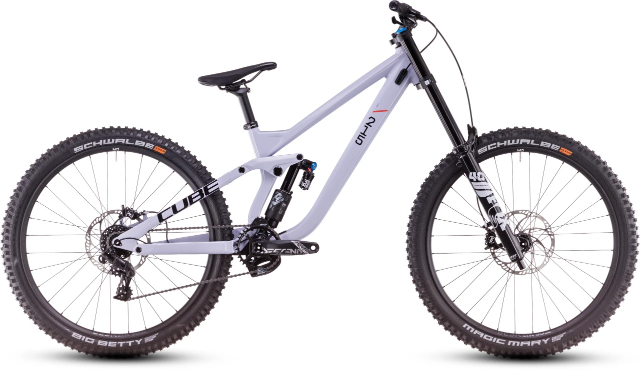 1. Bicicleta MTB Full Suspension CUBE TWO15 Race 27.5 cyclamen´n´black
