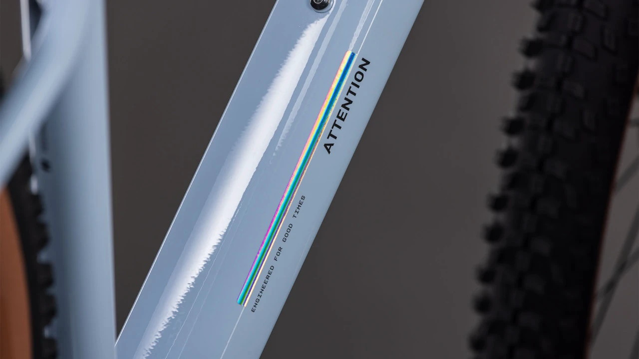 9. BICICLETA MTB Hardtail CUBE ATTENTION PRO ICEBLUE PRISM