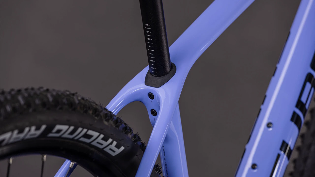 8. BICICLETA MTB Hardtail CUBE REACTION C:62 ONE LUCIDLILAC BLACK