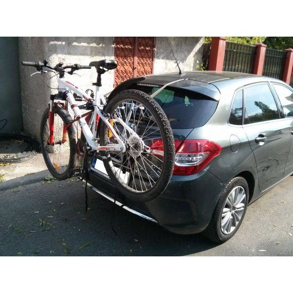 5. Suport pentru 3 biciclete cu prindere pe haion/portbagaj Menabo Biki